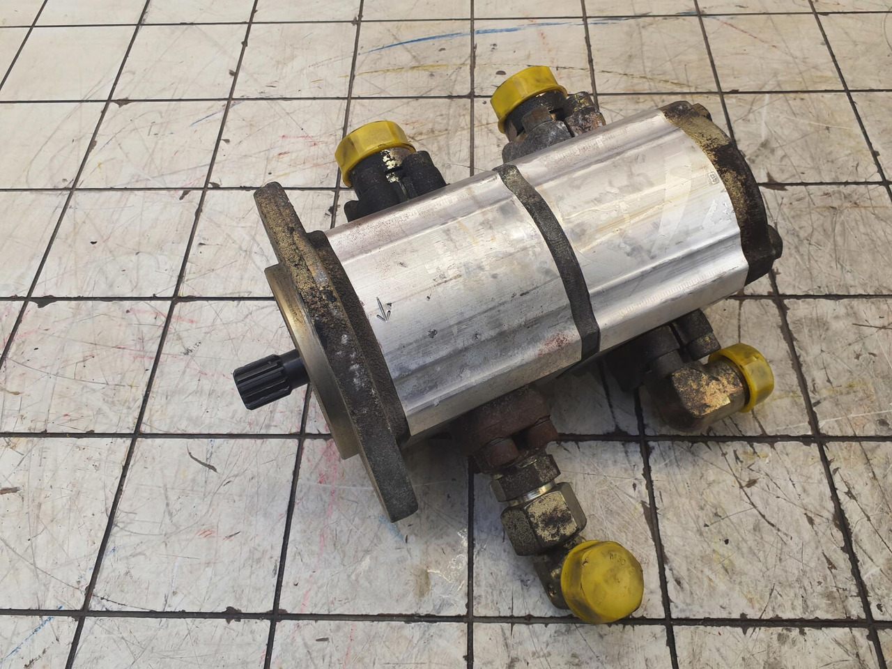 Liebherr LTM 1070-4.1 TWO-STAGE PUMP - 유압 펌프 모바일 크레인 용 : 사진 1 Liebherr LTM 1070-4.1 TWO-STAGE PUMP - 유압 펌프 모바일 크레인 용 : 사진 1