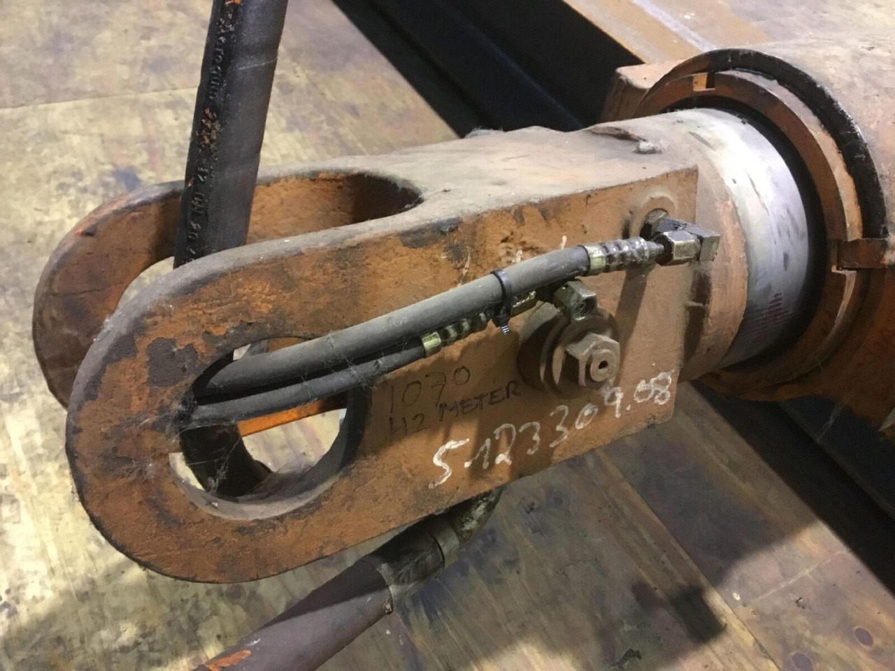 Liebherr LTM 1070 telescopic cylinder - 유압 실린더 모바일 크레인 용 : 사진 5 Liebherr LTM 1070 telescopic cylinder - 유압 실린더 모바일 크레인 용 : 사진 5