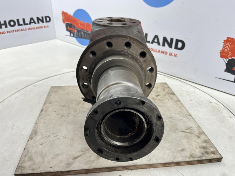 Liebherr LTM 1090 Steering knuckle 12 holes axle 3 - 스티어링 너클 크레인 용 : 사진 2 Liebherr LTM 1090 Steering knuckle 12 holes axle 3 - 스티어링 너클 크레인 용 : 사진 2