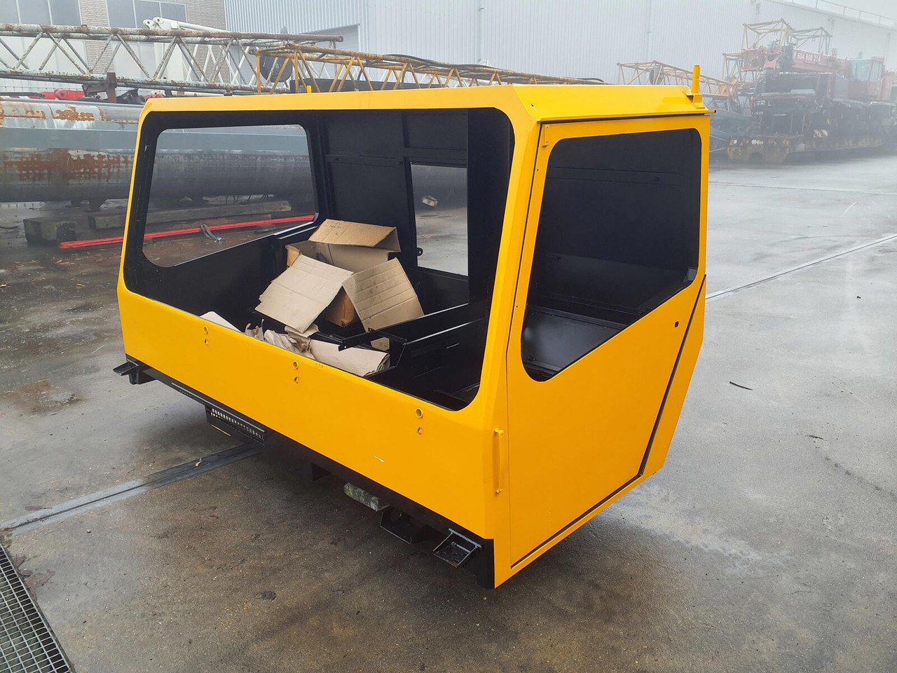 Liebherr LTM 1090 drivers cabin - 운전실 모바일 크레인 용 : 사진 1 Liebherr LTM 1090 drivers cabin - 운전실 모바일 크레인 용 : 사진 1