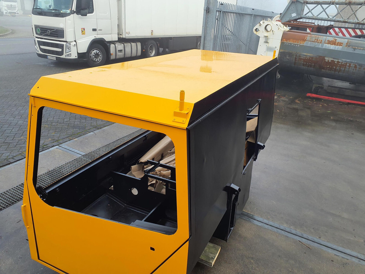 Liebherr LTM 1090 drivers cabin - 운전실 모바일 크레인 용 : 사진 5 Liebherr LTM 1090 drivers cabin - 운전실 모바일 크레인 용 : 사진 5