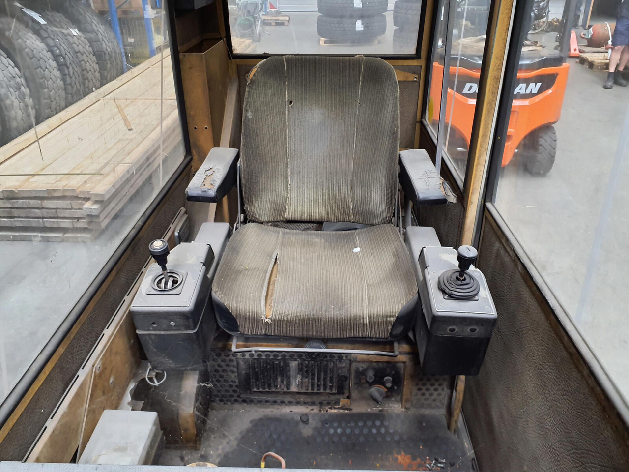 Liebherr LTM 1140 upper cabin - 운전실 모바일 크레인 용 : 사진 5 Liebherr LTM 1140 upper cabin - 운전실 모바일 크레인 용 : 사진 5