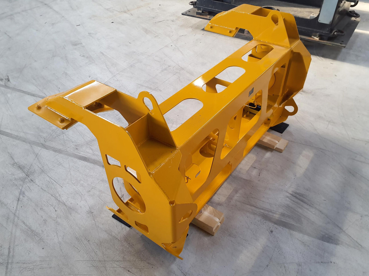 Liebherr LTM 1750-9.1 Luffing cylinder lifting device front - 보디 및 외관 모바일 크레인 용 : 사진 2 Liebherr LTM 1750-9.1 Luffing cylinder lifting device front - 보디 및 외관 모바일 크레인 용 : 사진 2