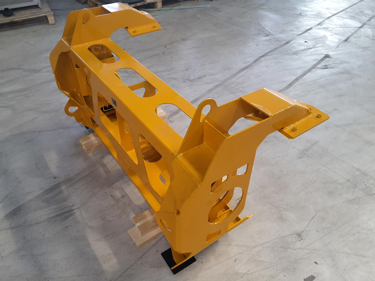 Liebherr LTM 1750-9.1 Luffing cylinder lifting device front - 보디 및 외관 모바일 크레인 용 : 사진 3 Liebherr LTM 1750-9.1 Luffing cylinder lifting device front - 보디 및 외관 모바일 크레인 용 : 사진 3