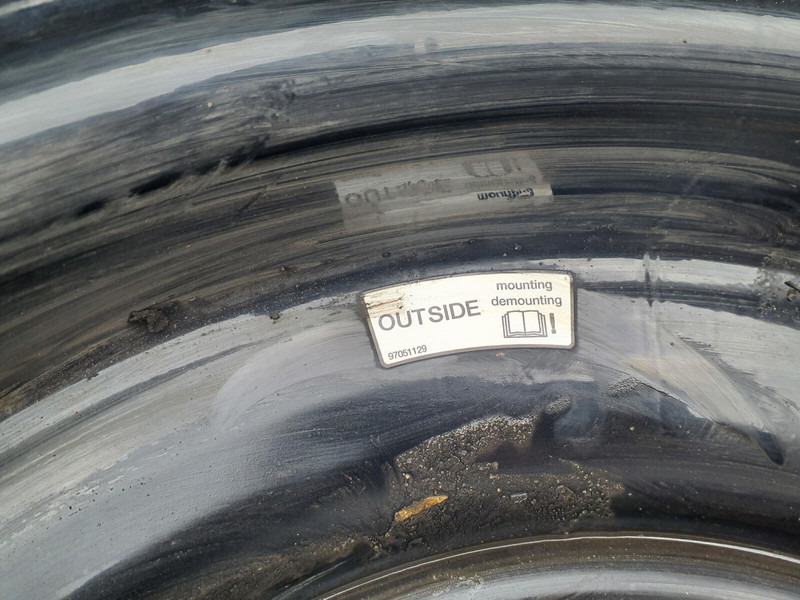 Liebherr Rim 445/95R25 10 12 1p - 림 크레인 용 : 사진 4 Liebherr Rim 445/95R25 10 12 1p - 림 크레인 용 : 사진 4