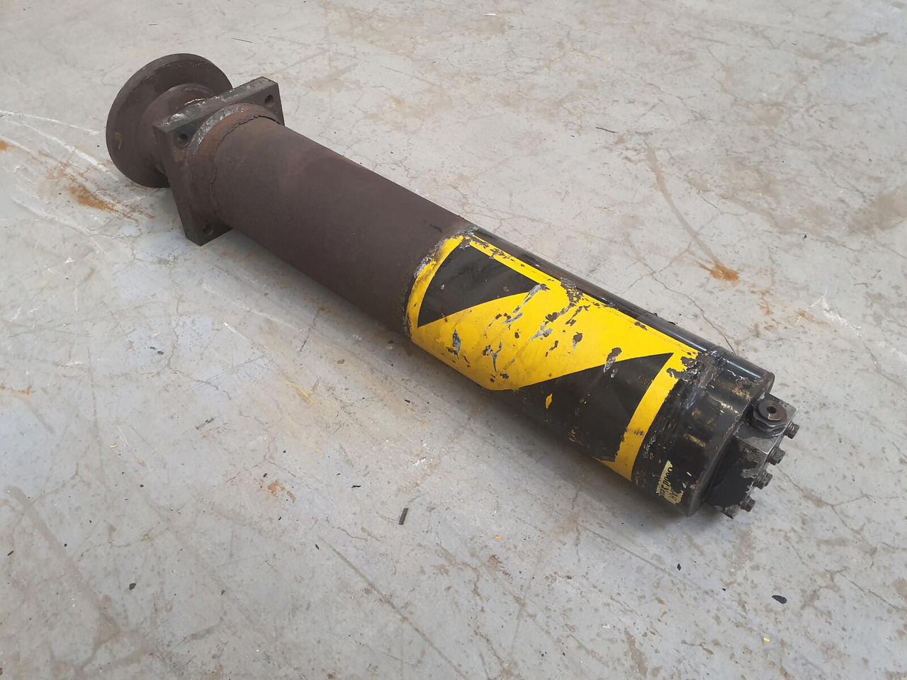 Spierings SK 598 Outrigger cylinder - 유압 실린더 모바일 크레인 용 : 사진 1 Spierings SK 598 Outrigger cylinder - 유압 실린더 모바일 크레인 용 : 사진 1