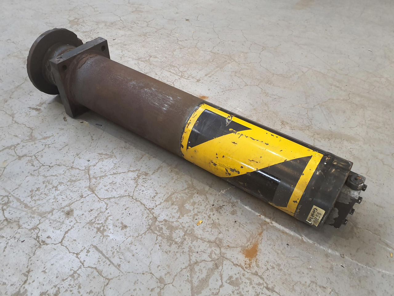 Spierings SK 598 Outrigger cylinder - 유압 실린더 크레인 용 : 사진 3 Spierings SK 598 Outrigger cylinder - 유압 실린더 크레인 용 : 사진 3
