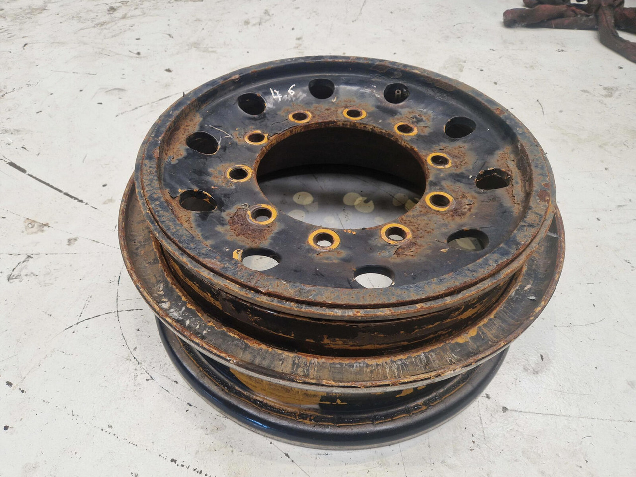 Terex Rim 385/95R25 10 4.6 3p - 림 크레인 용 : 사진 1 Terex Rim 385/95R25 10 4.6 3p - 림 크레인 용 : 사진 1