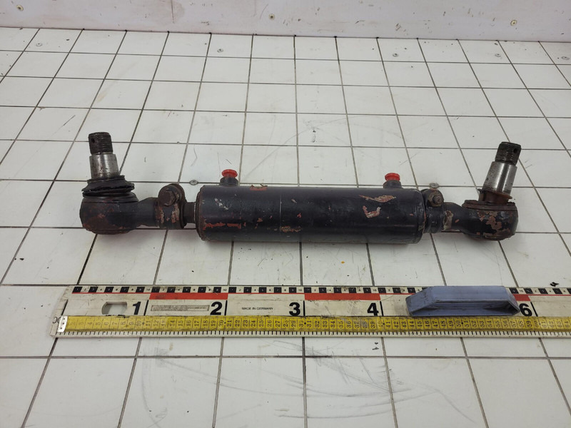 Terex krupp steering cylinder - 유압 실린더 크레인 용 : 사진 1 Terex krupp steering cylinder - 유압 실린더 크레인 용 : 사진 1
