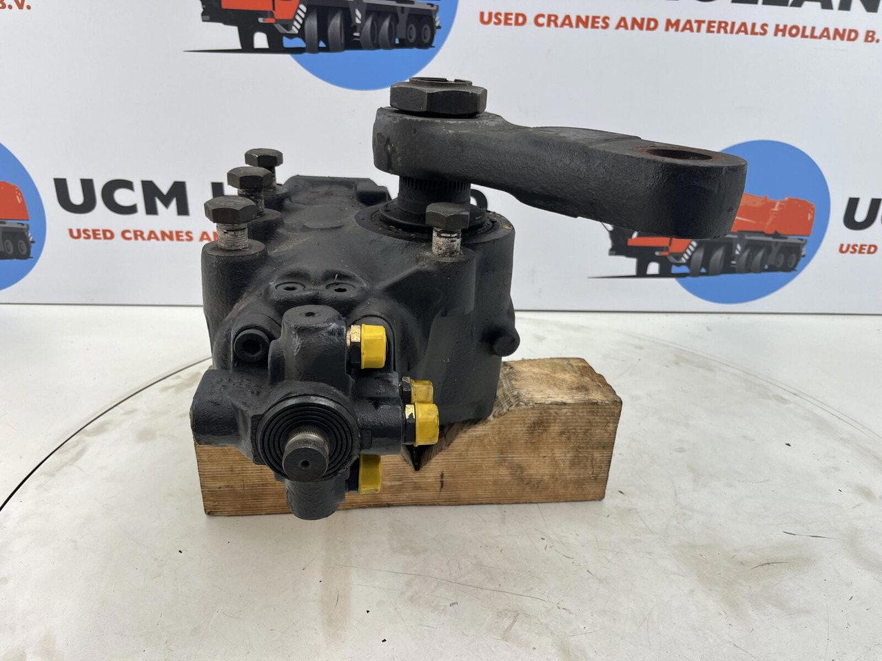 ZF ATF 50G-3 steering box ZF - 스티어링 기어 모바일 크레인 용 : 사진 2 ZF ATF 50G-3 steering box ZF - 스티어링 기어 모바일 크레인 용 : 사진 2