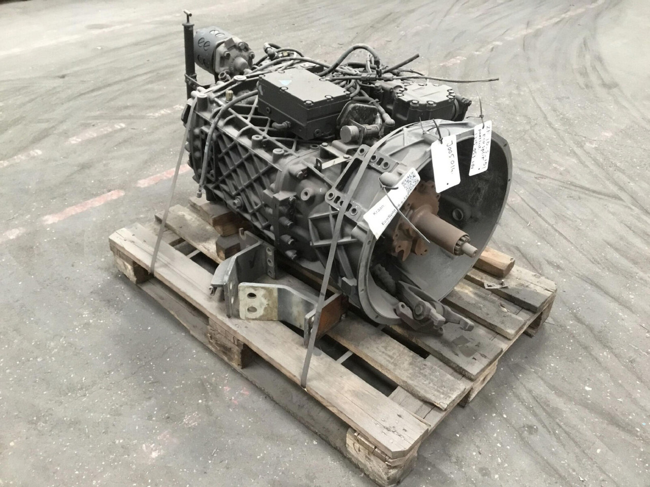 ZF ATF 60-4 gearbox EcoSplit 16-S-151 - 기어박스 모바일 크레인 용 : 사진 1 ZF ATF 60-4 gearbox EcoSplit 16-S-151 - 기어박스 모바일 크레인 용 : 사진 1