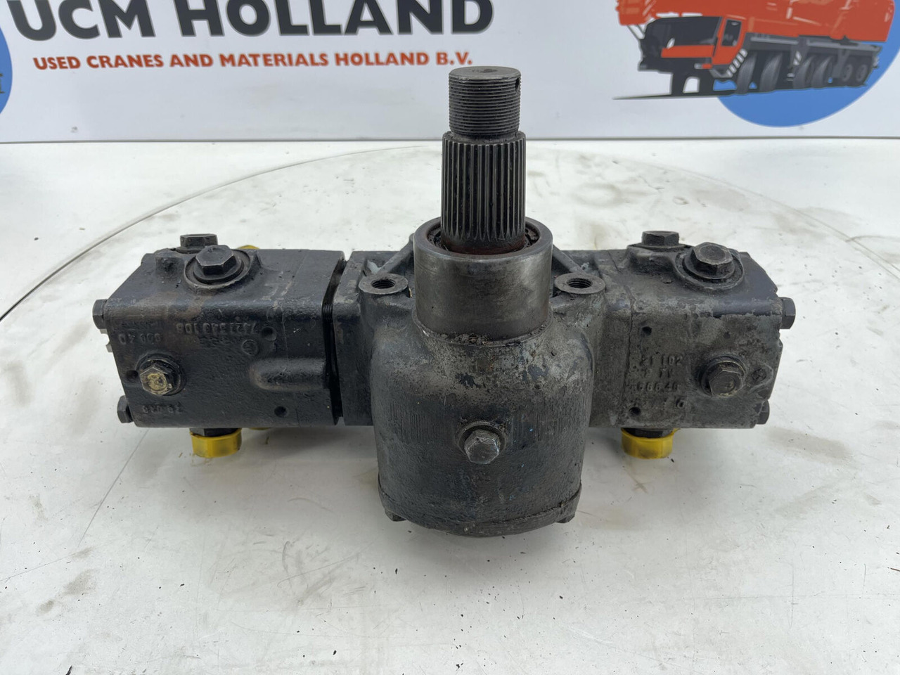 ZF Steering Box 120bar - 스티어링 기어 크레인 용 : 사진 1 ZF Steering Box 120bar - 스티어링 기어 크레인 용 : 사진 1