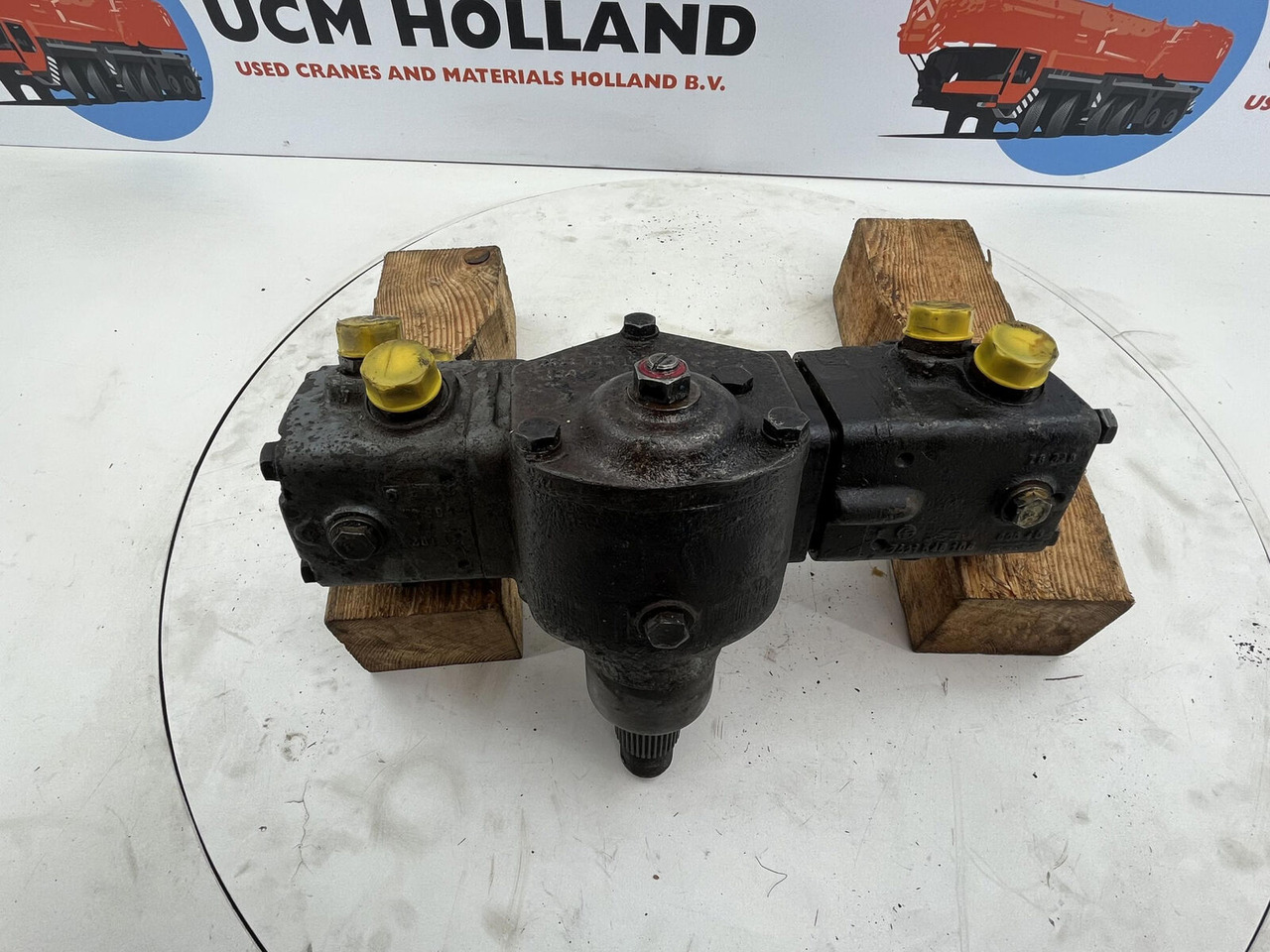 ZF Steering Box 120bar - 스티어링 기어 크레인 용 : 사진 5 ZF Steering Box 120bar - 스티어링 기어 크레인 용 : 사진 5