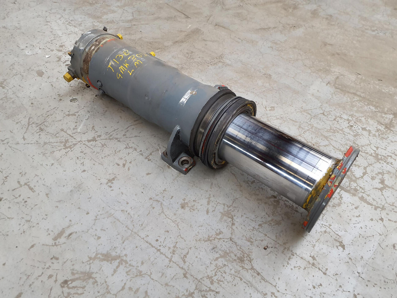 Suspension cylinder - 유압 실린더 : 사진 3 Suspension cylinder - 유압 실린더 : 사진 3