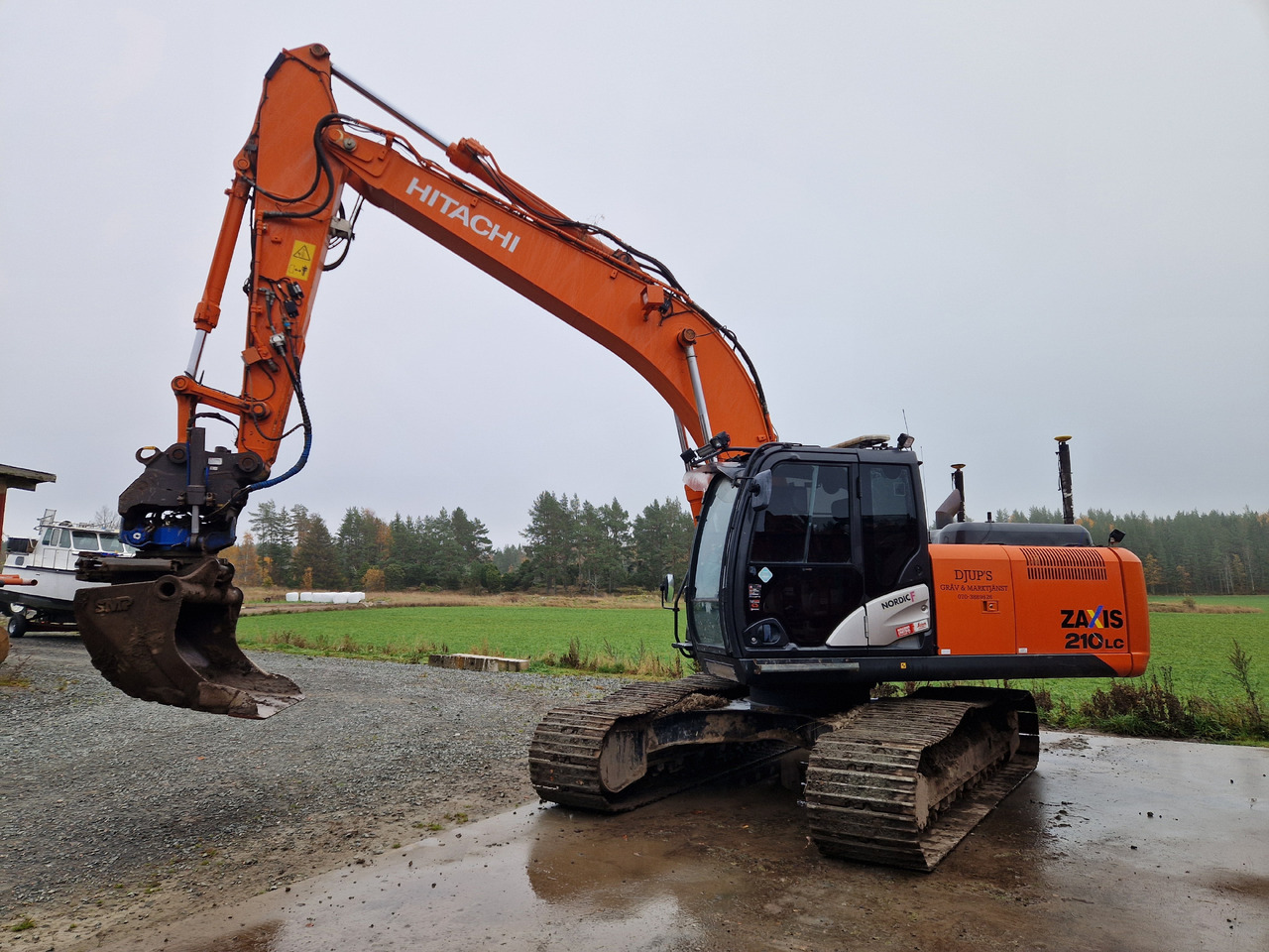 Grävmaskin - Hitachi, Zaxis 210 LC - 크롤러 굴삭기 : 사진 1 Grävmaskin - Hitachi, Zaxis 210 LC - 크롤러 굴삭기 : 사진 1