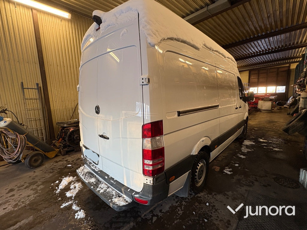 Mercedes Benz Sprinter - 패널 밴 : 사진 5 Mercedes Benz Sprinter - 패널 밴 : 사진 5