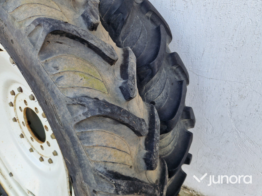 Radodlingshjul - Case - 휠 및 타이어 패키지 농업용 기계 용 : 사진 2 Radodlingshjul - Case - 휠 및 타이어 패키지 농업용 기계 용 : 사진 2