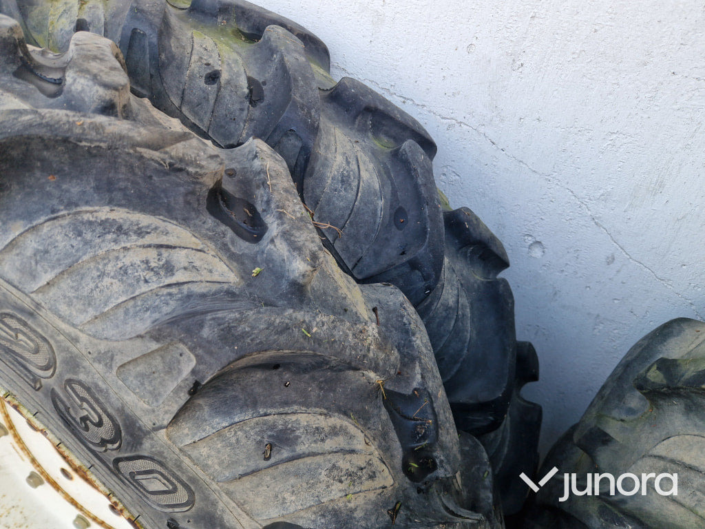 Radodlingshjul - Case - 휠 및 타이어 패키지 농업용 기계 용 : 사진 3 Radodlingshjul - Case - 휠 및 타이어 패키지 농업용 기계 용 : 사진 3