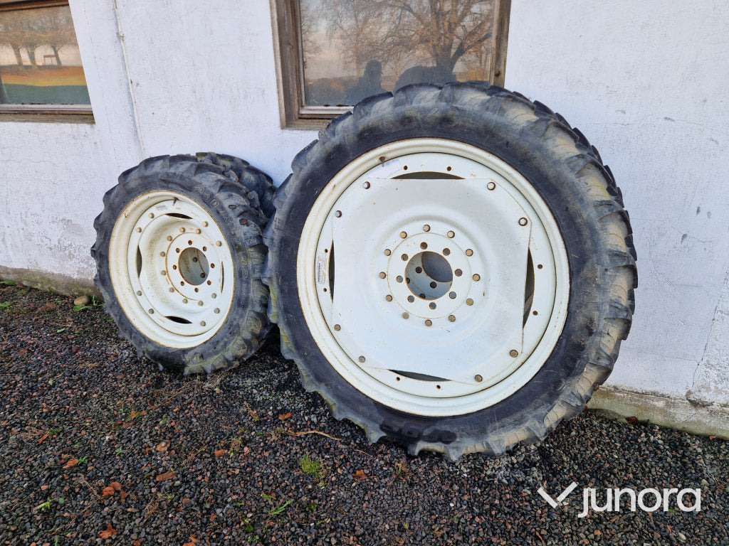 Radodlingshjul - Case - 휠 및 타이어 패키지 농업용 기계 용 : 사진 1 Radodlingshjul - Case - 휠 및 타이어 패키지 농업용 기계 용 : 사진 1