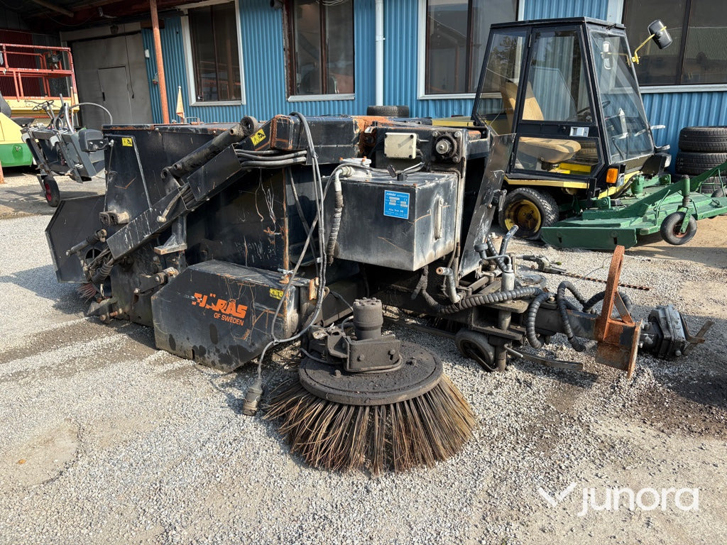 Sopmaskin Bogserad - Fjärås, FS 700 - 거리 청소 차량 : 사진 2 Sopmaskin Bogserad - Fjärås, FS 700 - 거리 청소 차량 : 사진 2