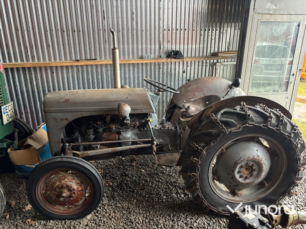Traktor - Massey Ferguson TEA20 (Grålle) - 장궤형 트랙터 : 사진 2 Traktor - Massey Ferguson TEA20 (Grålle) - 장궤형 트랙터 : 사진 2