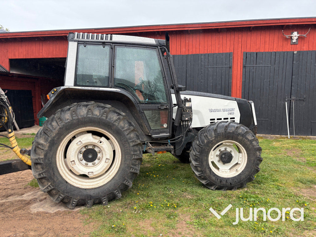 Traktor Valmet 6400 med lastare - 장궤형 트랙터 : 사진 5 Traktor Valmet 6400 med lastare - 장궤형 트랙터 : 사진 5