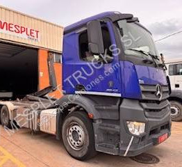Mercedes Actros 2842 - 후크 리프트 트럭 : 사진 2 Mercedes Actros 2842 - 후크 리프트 트럭 : 사진 2