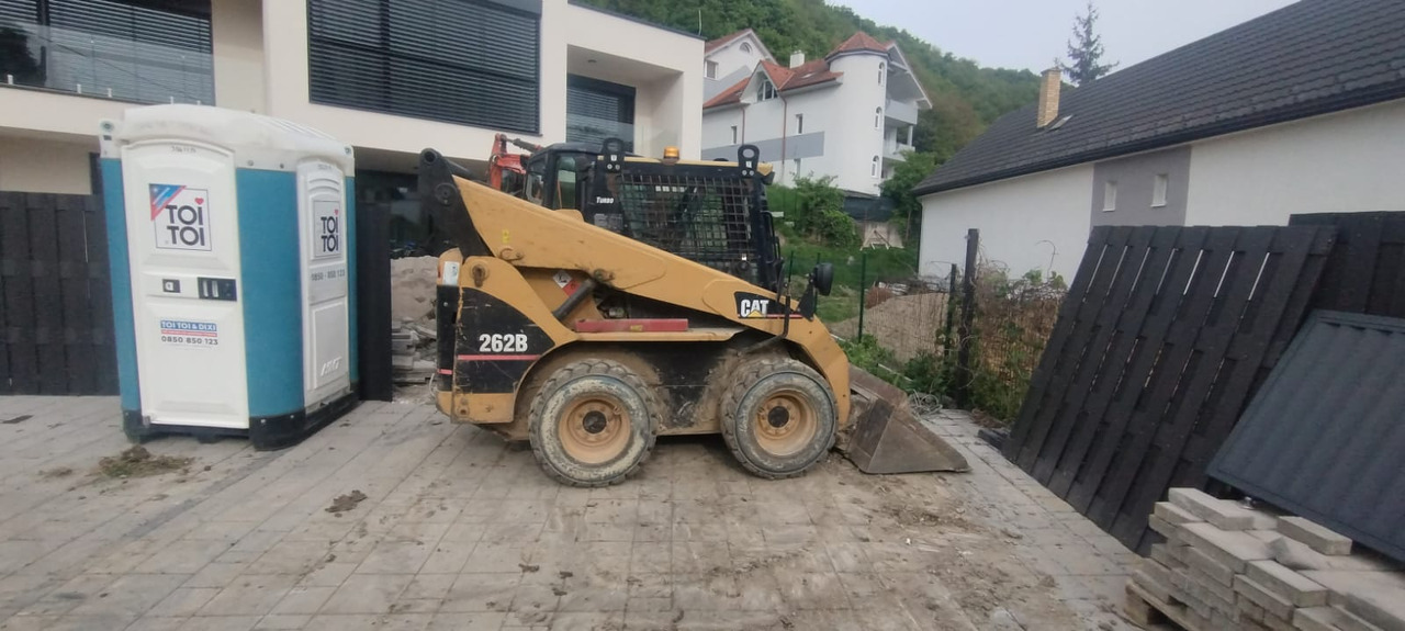 CATERPILLAR 262B - 스키드 스티어 로더 : 사진 2 CATERPILLAR 262B - 스키드 스티어 로더 : 사진 2