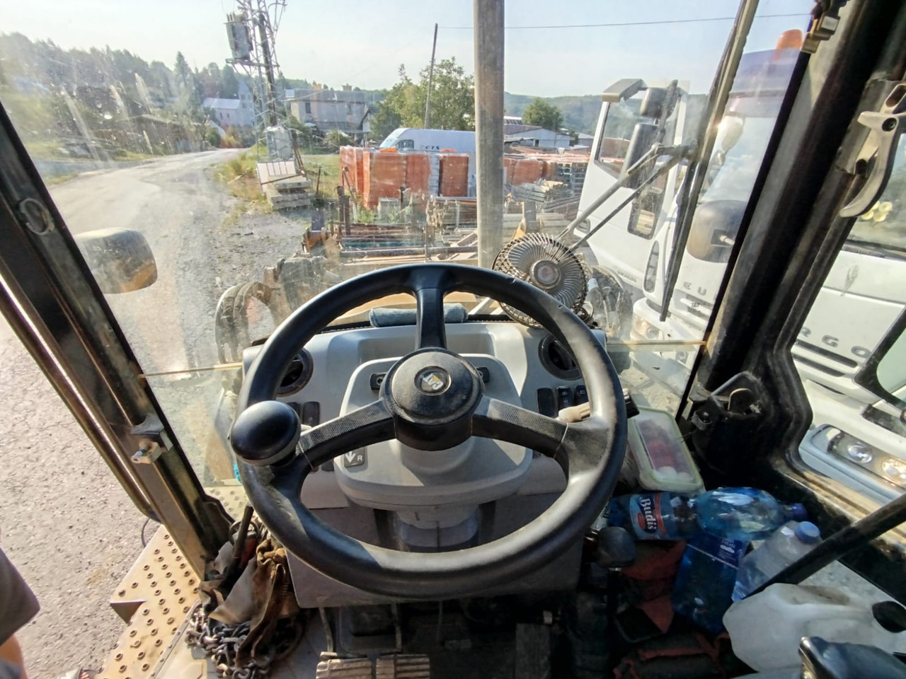 CATERPILLAR 472F2 - 백호 로더 : 사진 5 CATERPILLAR 472F2 - 백호 로더 : 사진 5