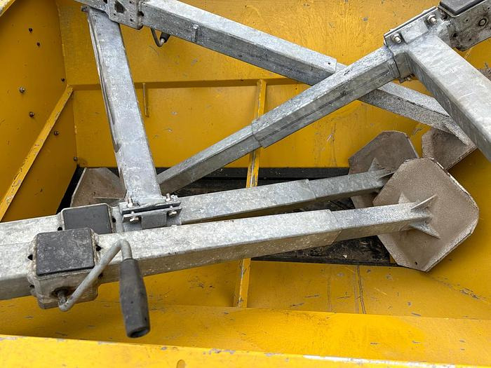 Nido Stratos B06-27 PAX - 모래/ 소금 살포기 : 사진 5 Nido Stratos B06-27 PAX - 모래/ 소금 살포기 : 사진 5