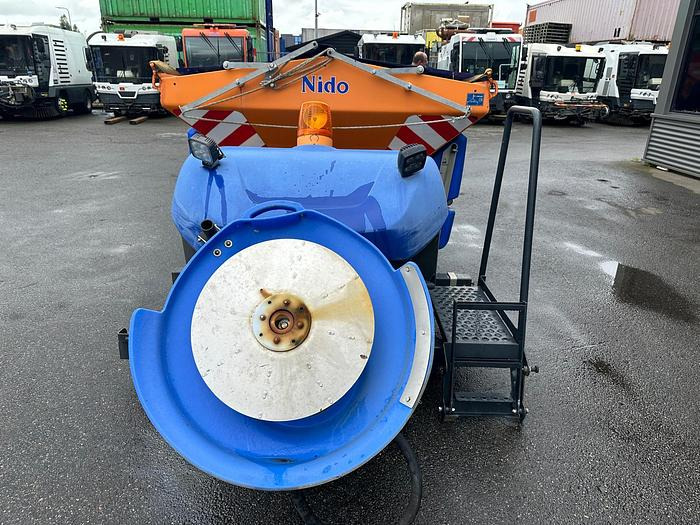 Nido Stratos B20-24 VCLN-490 - 모래/ 소금 살포기 : 사진 4 Nido Stratos B20-24 VCLN-490 - 모래/ 소금 살포기 : 사진 4