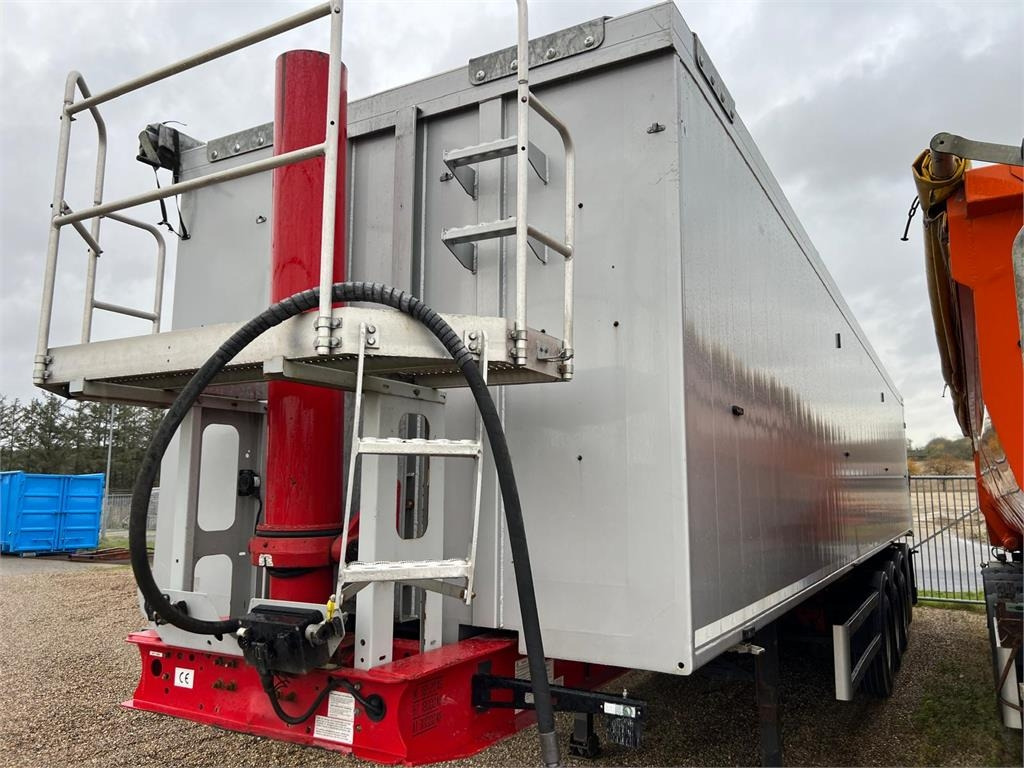 Langendorf SKA36 60m3 alu kasse med plastindlæg - 덤프 세미 트레일러 : 사진 5 Langendorf SKA36 60m3 alu kasse med plastindlæg - 덤프 세미 트레일러 : 사진 5