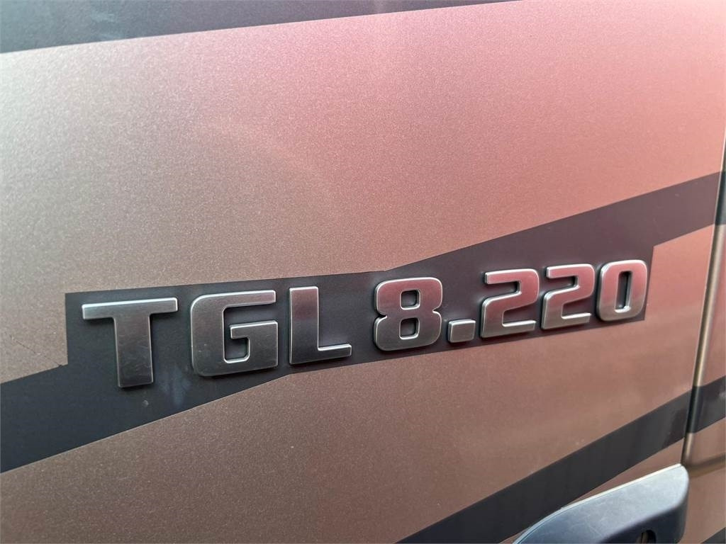 MAN TGL 8-220 4x2 BL incl. 2 stk veksellad - 박스 트럭 : 사진 1 MAN TGL 8-220 4x2 BL incl. 2 stk veksellad - 박스 트럭 : 사진 1