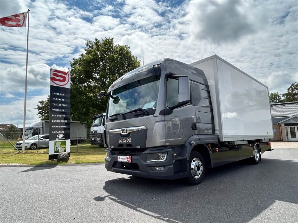 MAN TGL 8-220 4x2 BL incl. 2 stk veksellad - 박스 트럭 : 사진 1 MAN TGL 8-220 4x2 BL incl. 2 stk veksellad - 박스 트럭 : 사진 1