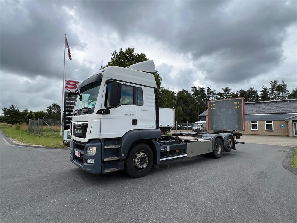 MAN TGS 26-500 6x2-4 LL - 컨테이너 운반 장치/ 스와프 보디 트럭 : 사진 1 MAN TGS 26-500 6x2-4 LL - 컨테이너 운반 장치/ 스와프 보디 트럭 : 사진 1