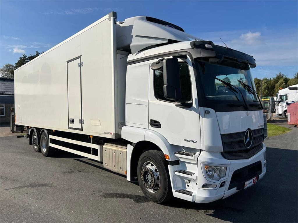 Mercedes-Benz Actros 2530 L 6x2*4 - 냉동탑차 : 사진 2 Mercedes-Benz Actros 2530 L 6x2*4 - 냉동탑차 : 사진 2