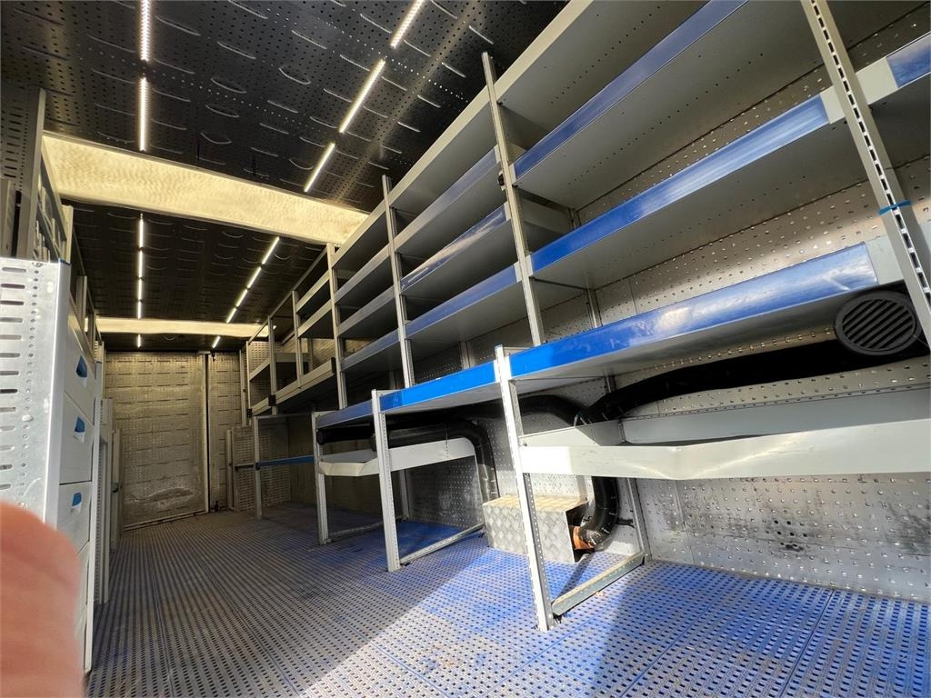 Mercedes-Benz Antos 1824 LnR - 박스 트럭 : 사진 5 Mercedes-Benz Antos 1824 LnR - 박스 트럭 : 사진 5