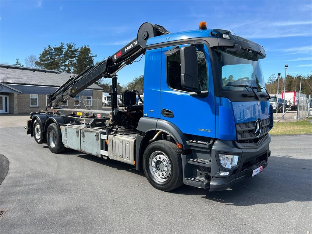 Mercedes-Benz Antos 2546 - Hiab 192 E kran - 스킵 로더 트럭 : 사진 3 Mercedes-Benz Antos 2546 - Hiab 192 E kran - 스킵 로더 트럭 : 사진 3
