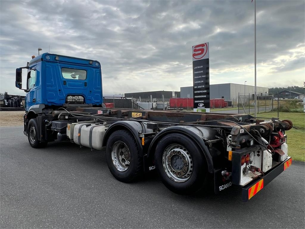 Mercedes-Benz Antos 2546 L - 스킵 로더 트럭 : 사진 2 Mercedes-Benz Antos 2546 L - 스킵 로더 트럭 : 사진 2