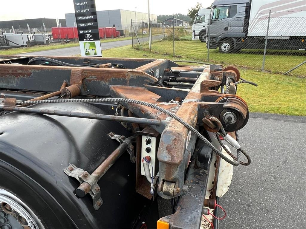 Mercedes-Benz Antos 2546 L - 스킵 로더 트럭 : 사진 5 Mercedes-Benz Antos 2546 L - 스킵 로더 트럭 : 사진 5