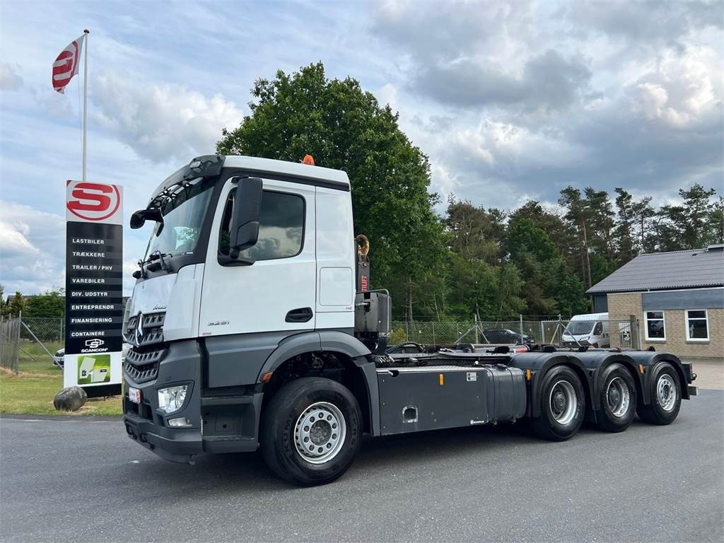 Mercedes-Benz Arocs 3251 8x4 L - 후크 리프트 트럭 : 사진 1 Mercedes-Benz Arocs 3251 8x4 L - 후크 리프트 트럭 : 사진 1
