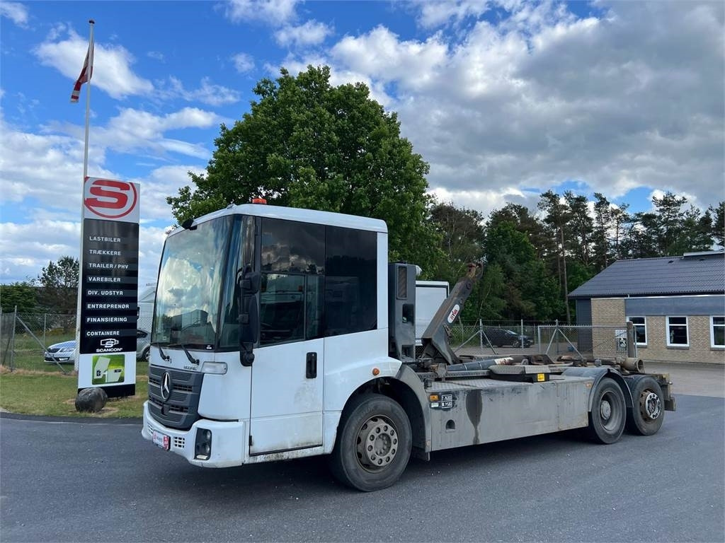 Mercedes-Benz Econic 2630 L - 후크 리프트 트럭 : 사진 1 Mercedes-Benz Econic 2630 L - 후크 리프트 트럭 : 사진 1