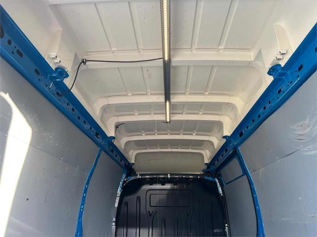 패널 밴 Renault Master 2.3 DCI 165 Rwd Twin L3H3 : 사진 9 패널 밴 Renault Master 2.3 DCI 165 Rwd Twin L3H3 : 사진 9