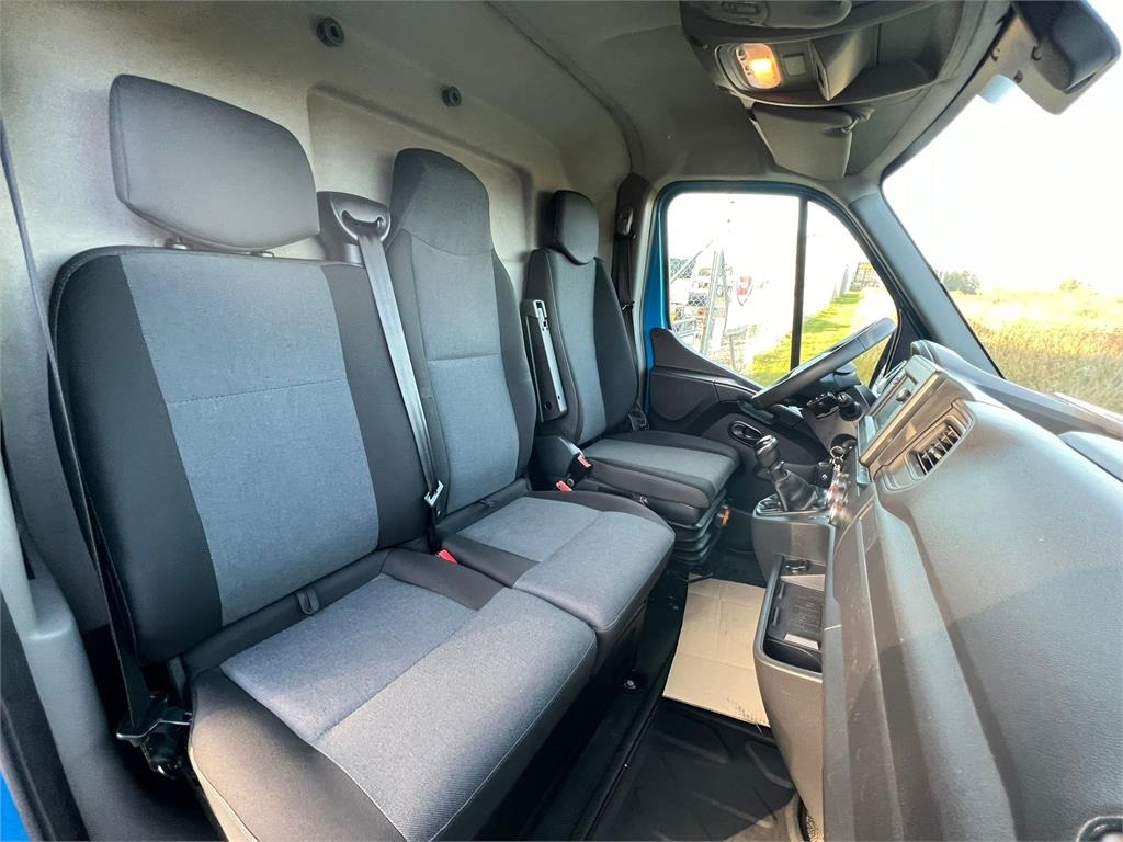 패널 밴 Renault Master 2.3 DCI 165 Rwd Twin L3H3 : 사진 18 패널 밴 Renault Master 2.3 DCI 165 Rwd Twin L3H3 : 사진 18