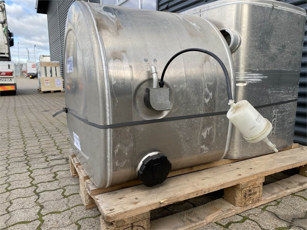 Volvo 200 ltr Dieseltank - 연료 탱크 트럭 용 : 사진 3 Volvo 200 ltr Dieseltank - 연료 탱크 트럭 용 : 사진 3