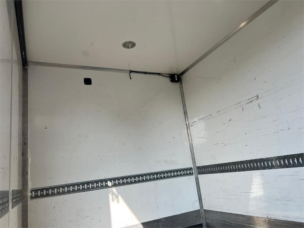 Volvo FL 16 ton 250HK  - 박스 트럭 : 사진 5 Volvo FL 16 ton 250HK  - 박스 트럭 : 사진 5