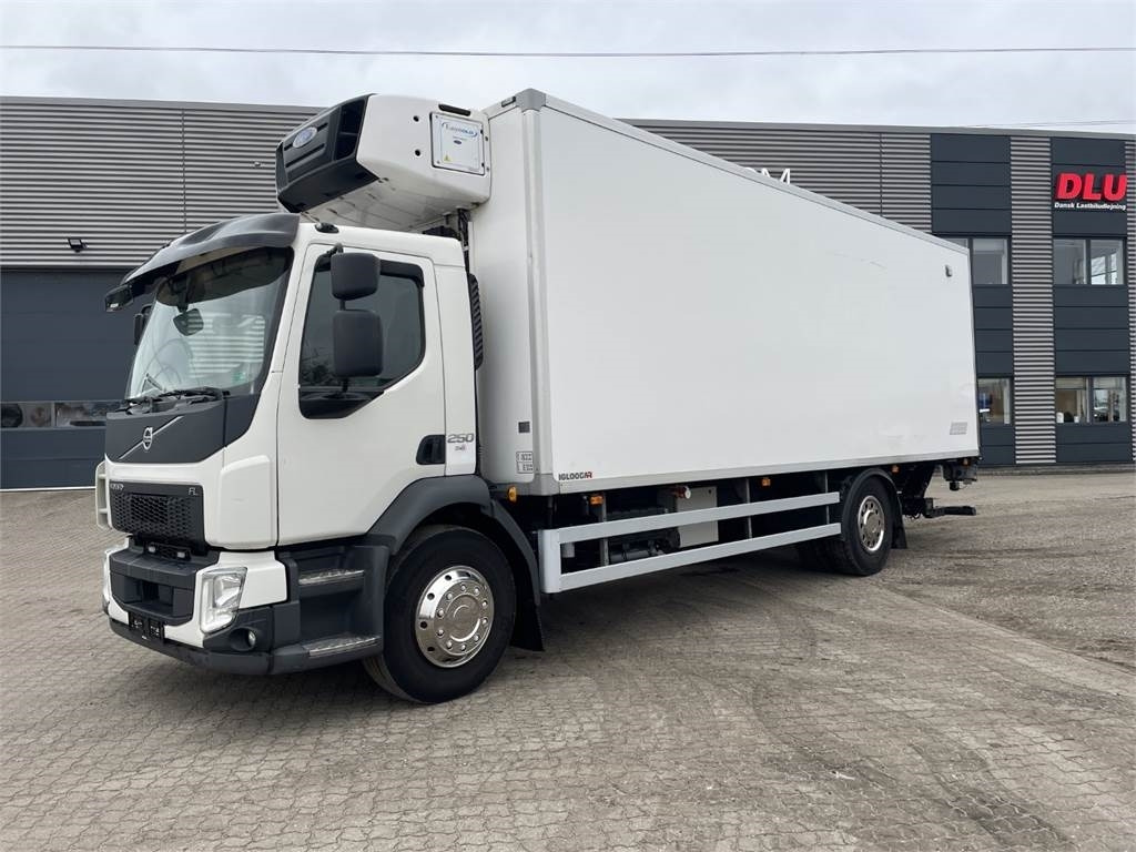 Volvo FL 250HK 18 ton dobbelt copartment - 냉동탑차 : 사진 1 Volvo FL 250HK 18 ton dobbelt copartment - 냉동탑차 : 사진 1