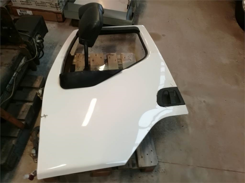 Volvo Fører dør til Volvo FE - 도어 및 부품 트럭 용 : 사진 1 Volvo Fører dør til Volvo FE - 도어 및 부품 트럭 용 : 사진 1