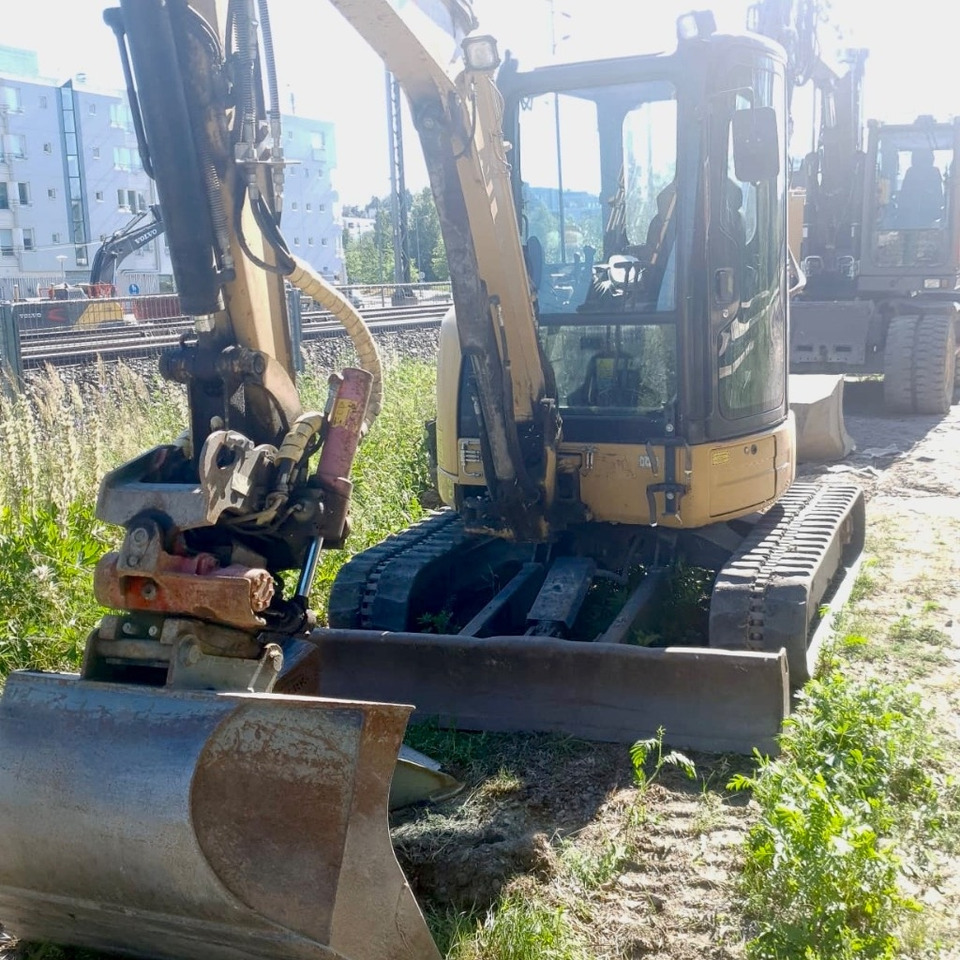 CAT 304 D CR - 미니 굴삭기 : 사진 1 CAT 304 D CR - 미니 굴삭기 : 사진 1