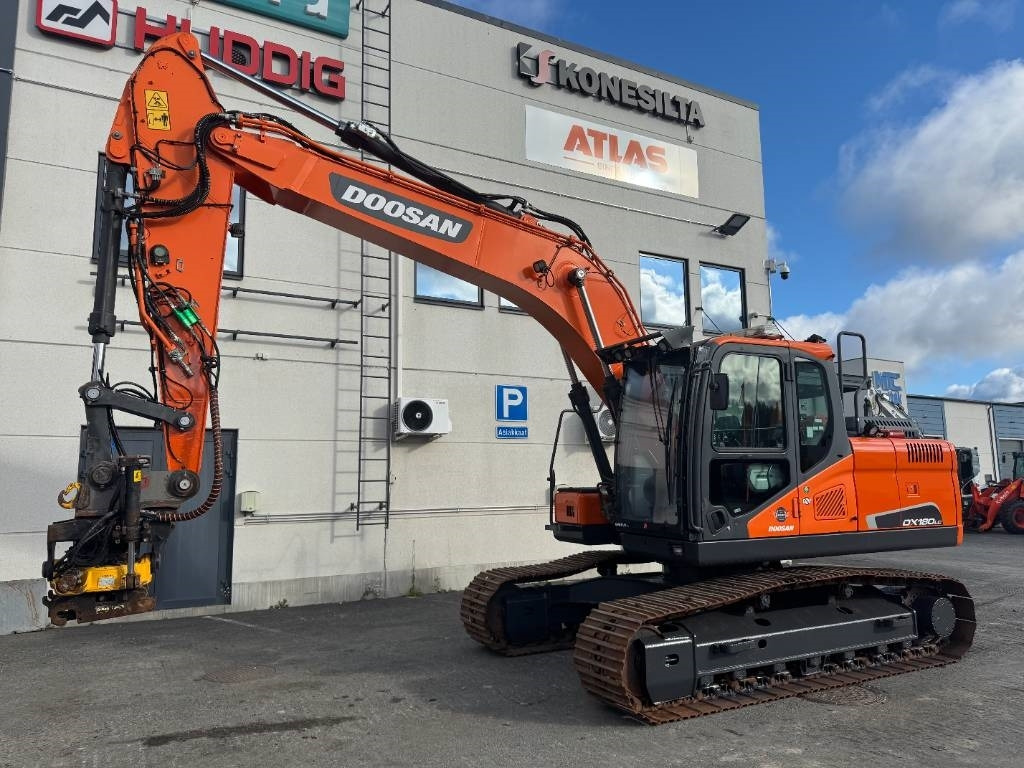 Doosan DX180LC-5 PYÖRITTÄJÄLLÄ - 크롤러 굴삭기 : 사진 2 Doosan DX180LC-5 PYÖRITTÄJÄLLÄ - 크롤러 굴삭기 : 사진 2